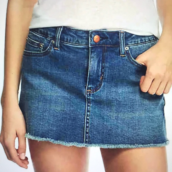 Levi's Dresses & Skirts - Levi’s Blue Denim Mini Skirt - Size 29